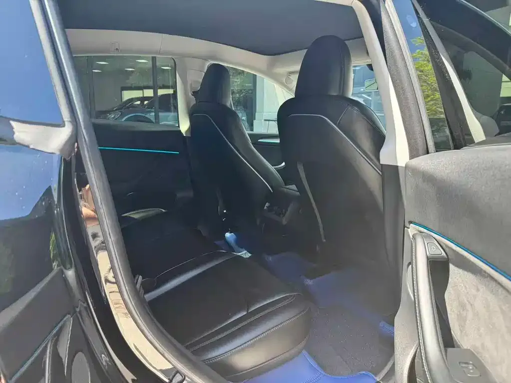 Tesla Model Y 2023 из CN, фото 3