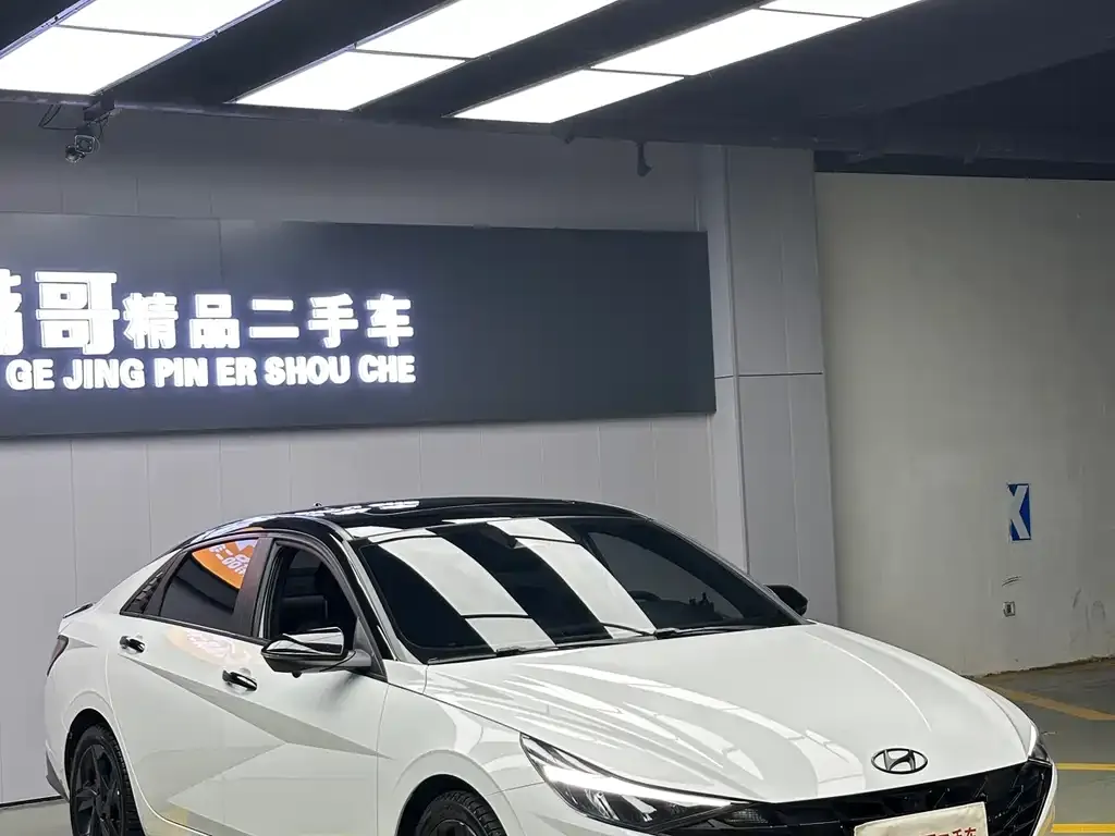 Hyundai Elantra 2023 из CN, фото 3