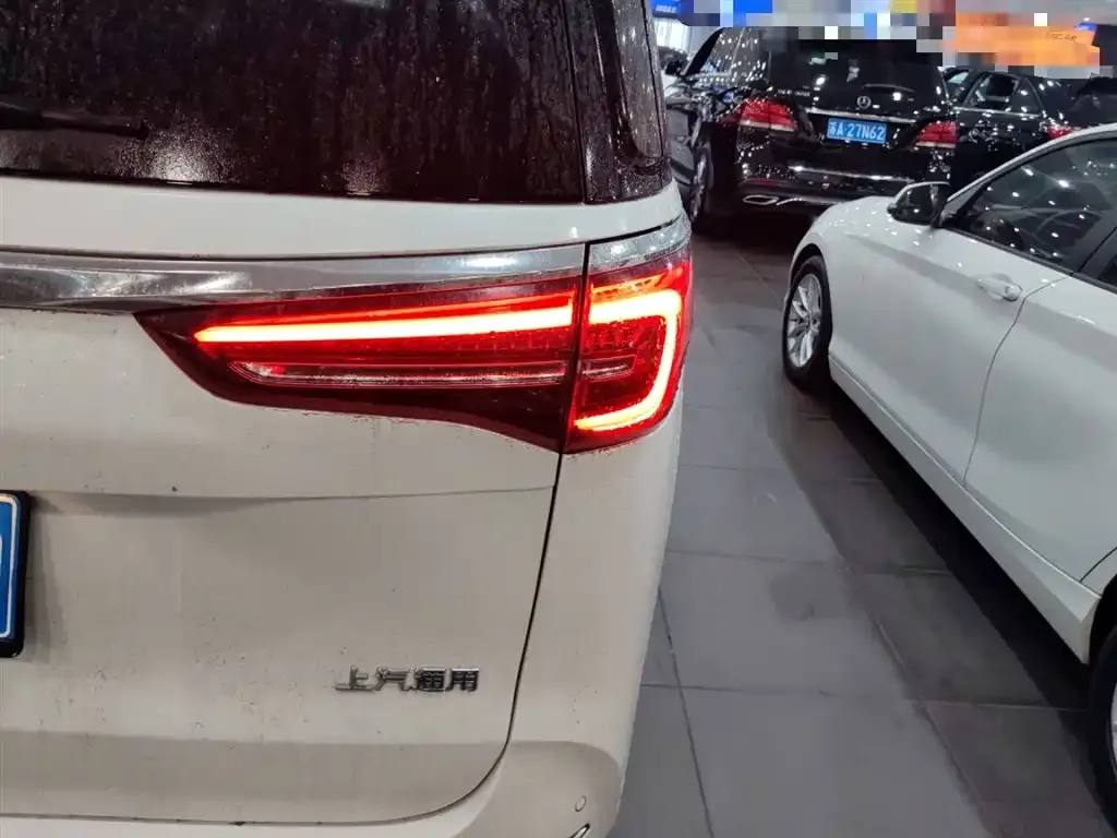 Buick GL8 2021 из CN, фото 8