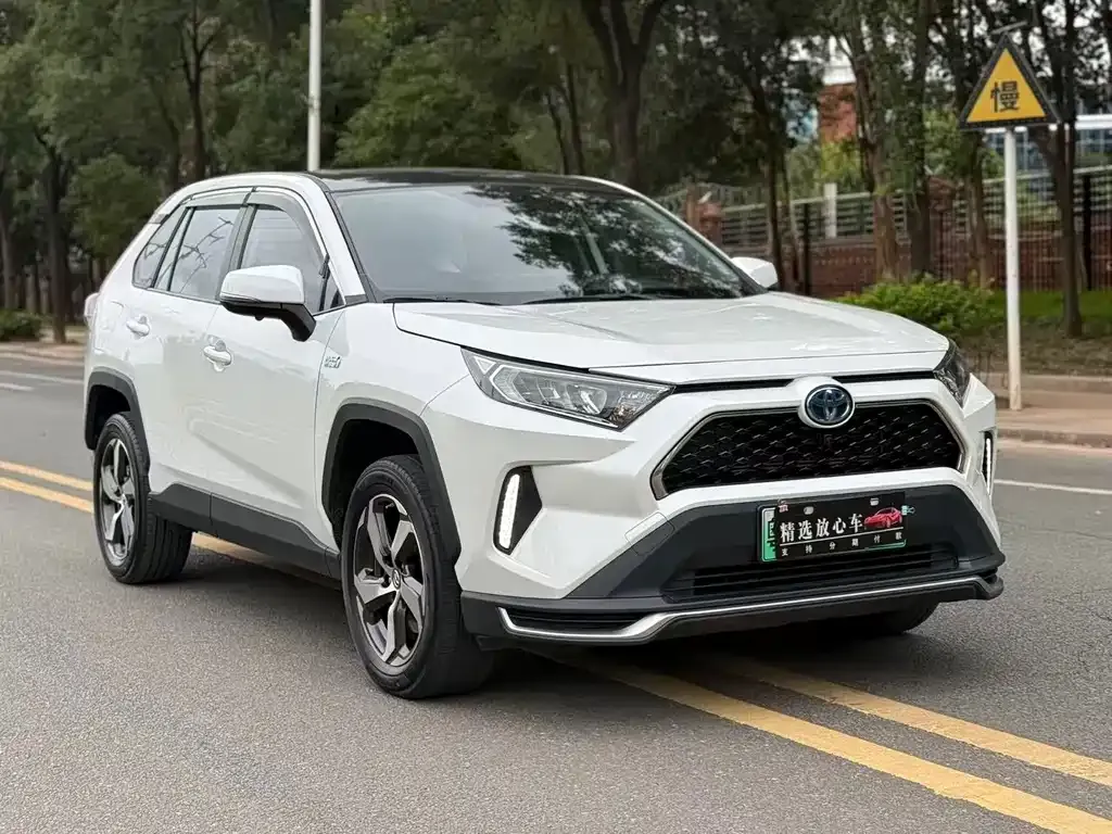 Toyota RAV4 2022 из CN, фото 2