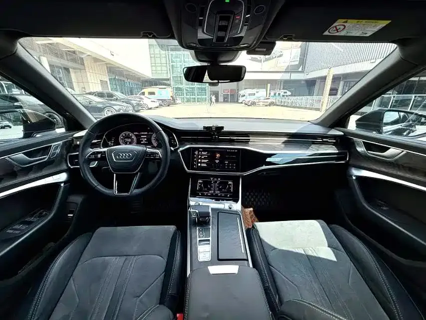 Audi A6L 2023 из CN, фото 4