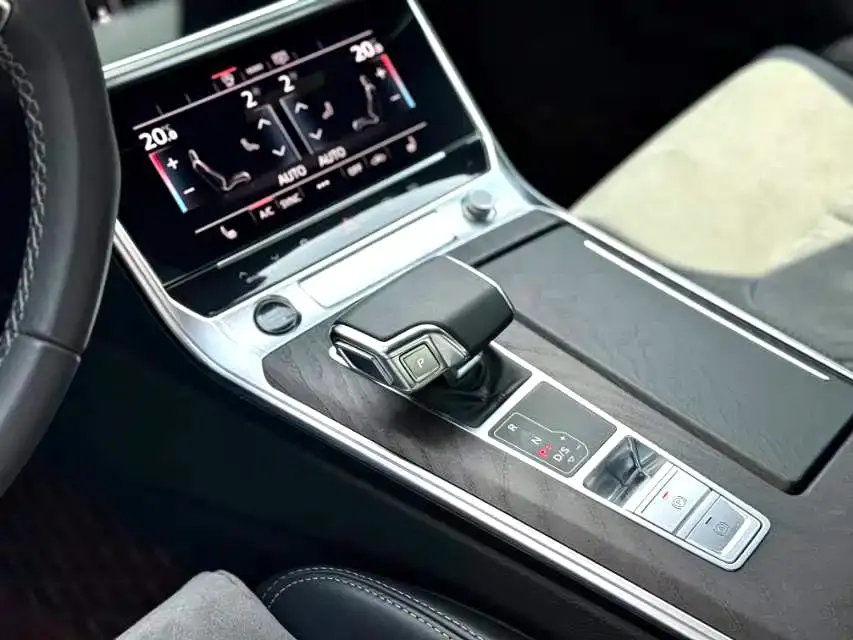 Audi A6L 2023 из CN, фото 5