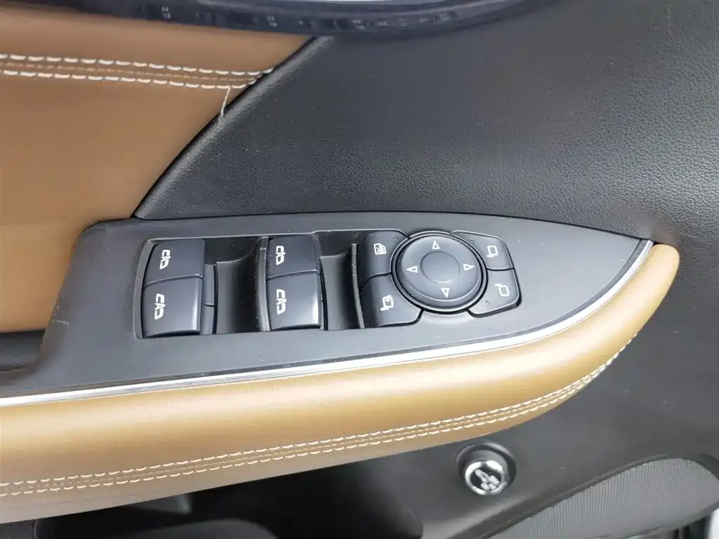 Buick Envision S — фото 9