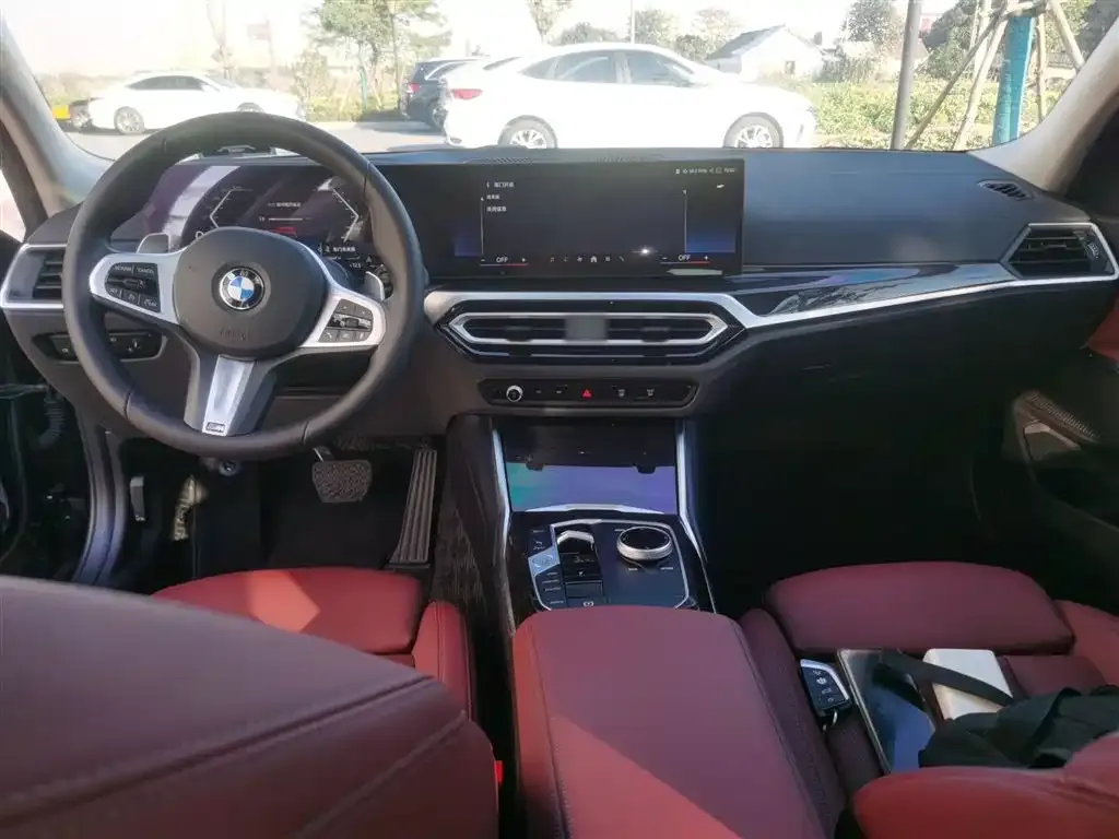 BMW 3 Series 2024 из CN, фото 10