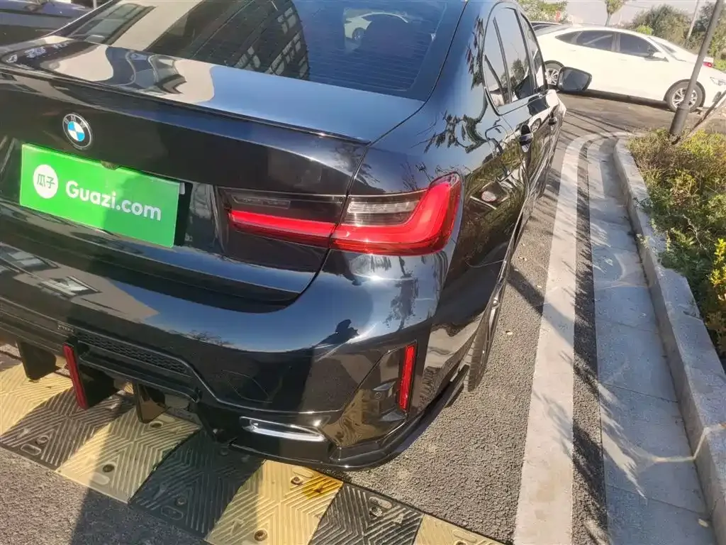 BMW 3 Series 2024 из CN, фото 8