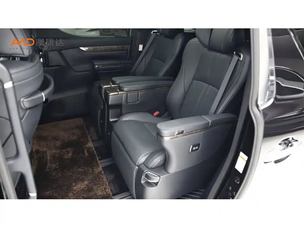 Toyota Alphard 2022 из CN, фото 7