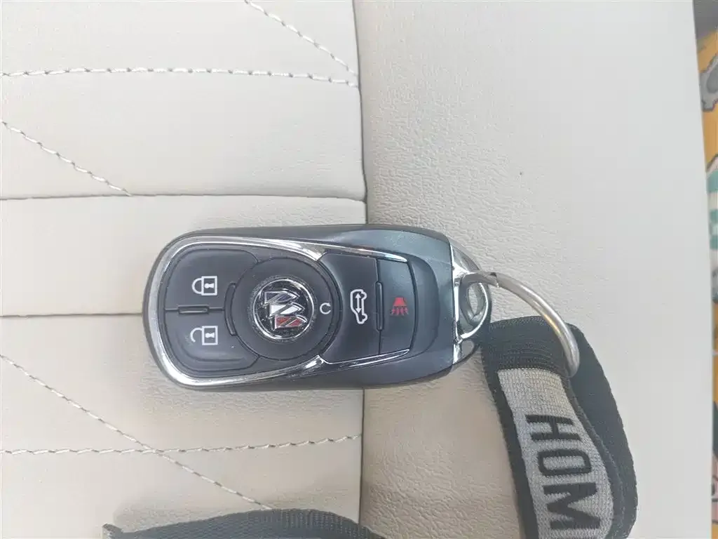 Buick GL8 2024 из CN, фото 10