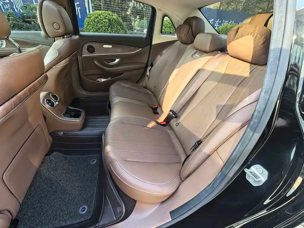 [object Object] E-Class 2023 из CN, фото 5