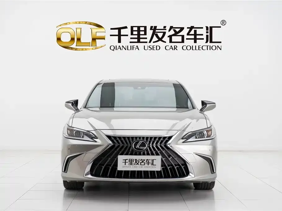 Lexus ES — фото 1