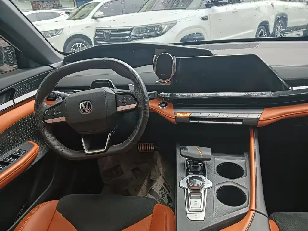 Changan UNI-V 2023 из CN, фото 7