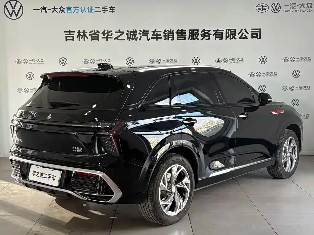 Hongqi HS3 — фото 4
