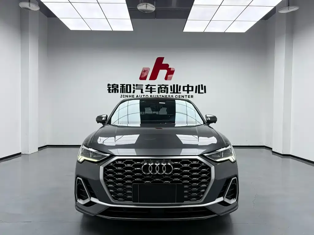 Audi Q3 Sportback 2021 из CN, фото 1