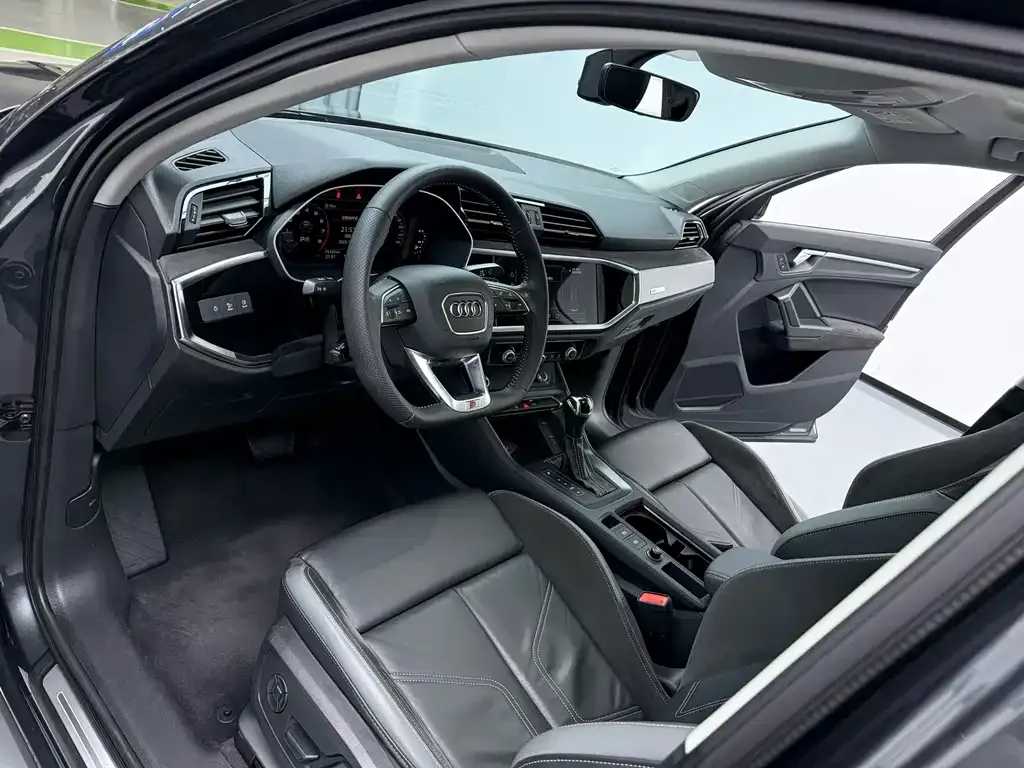 Audi Q3 Sportback 2021 из CN, фото 8