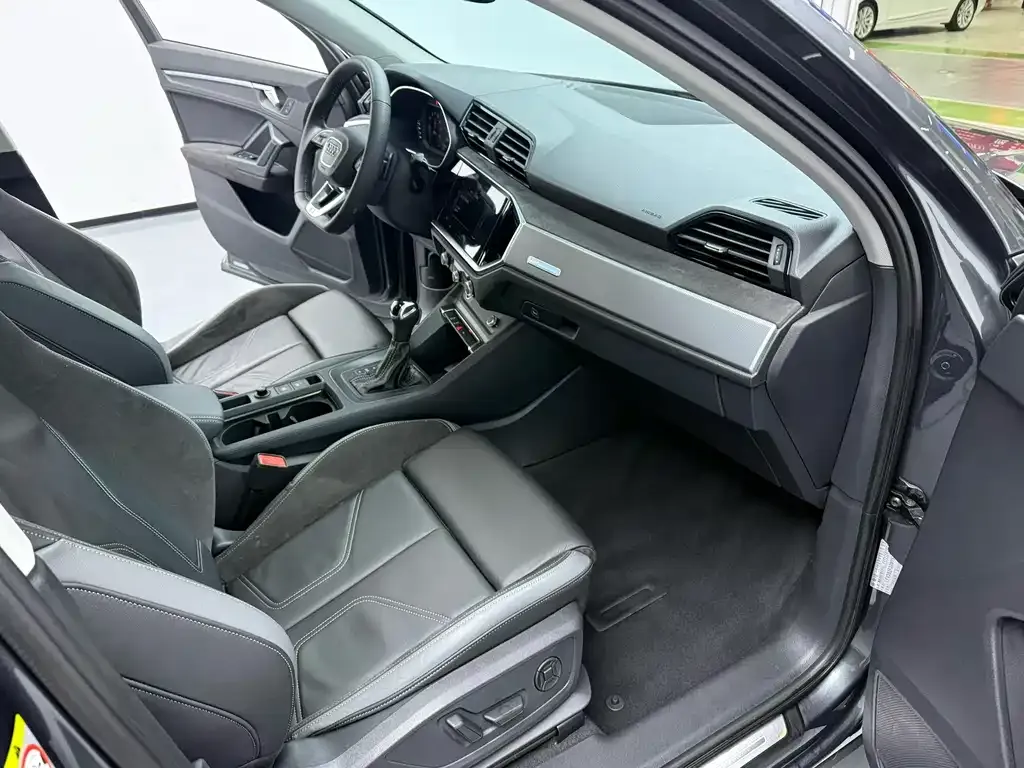 Audi Q3 Sportback 2021 из CN, фото 9