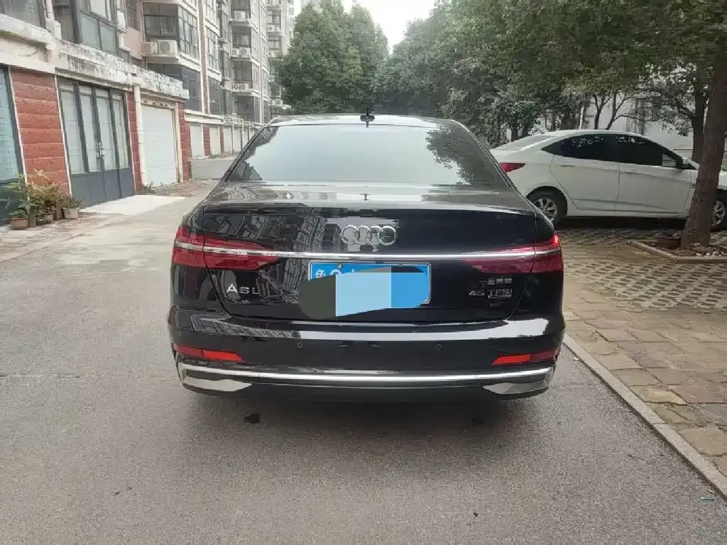 Audi A6L 2023 из CN, фото 4
