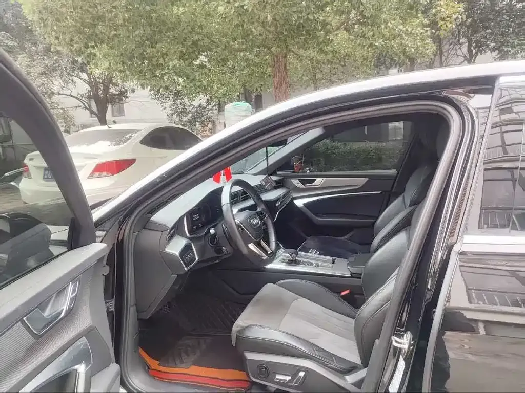 Audi A6L 2023 из CN, фото 5