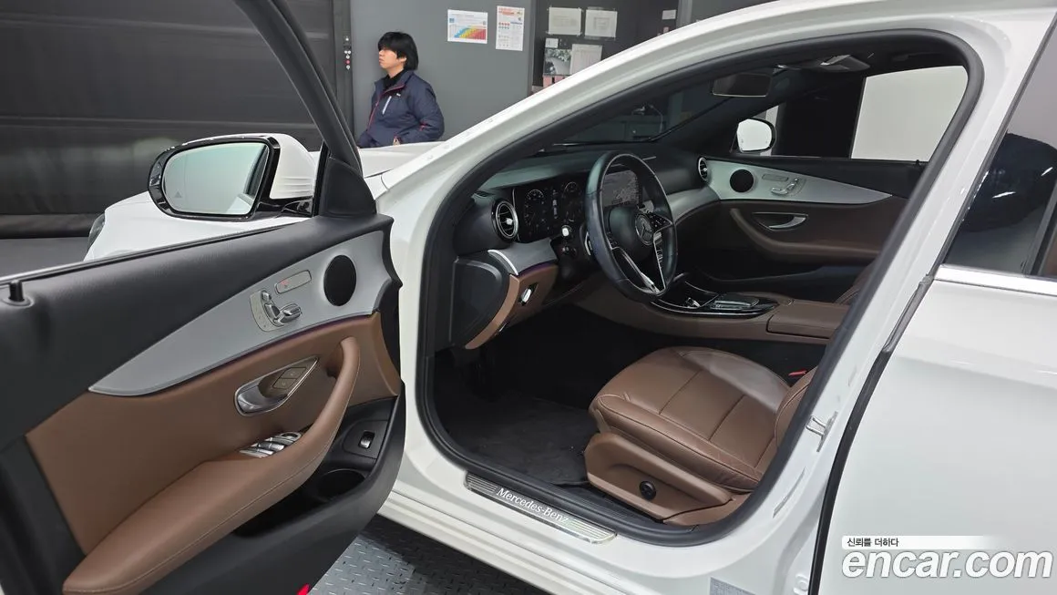 Mercedes-Benz E-Class 2021 из KR, фото 10