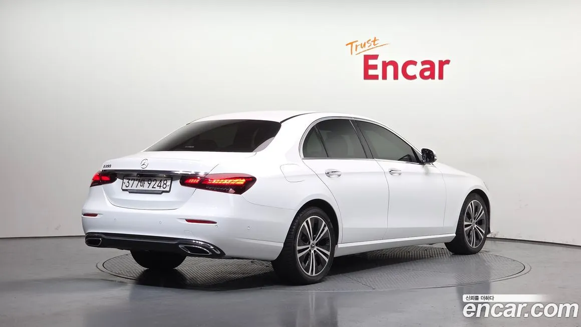 Mercedes-Benz E-Class 2021 из KR, фото 2