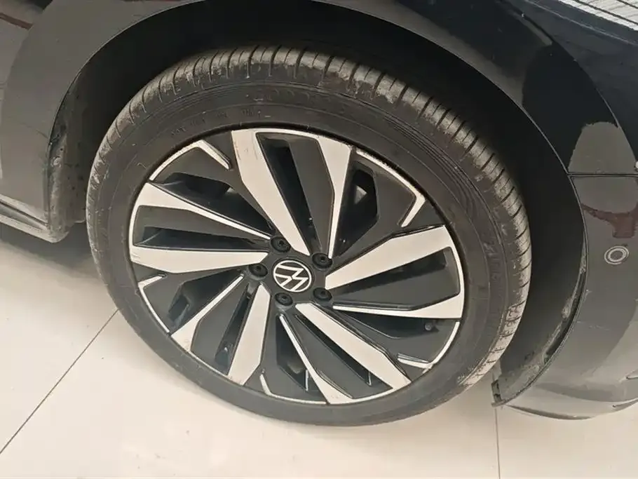 Volkswagen Passat — фото 6