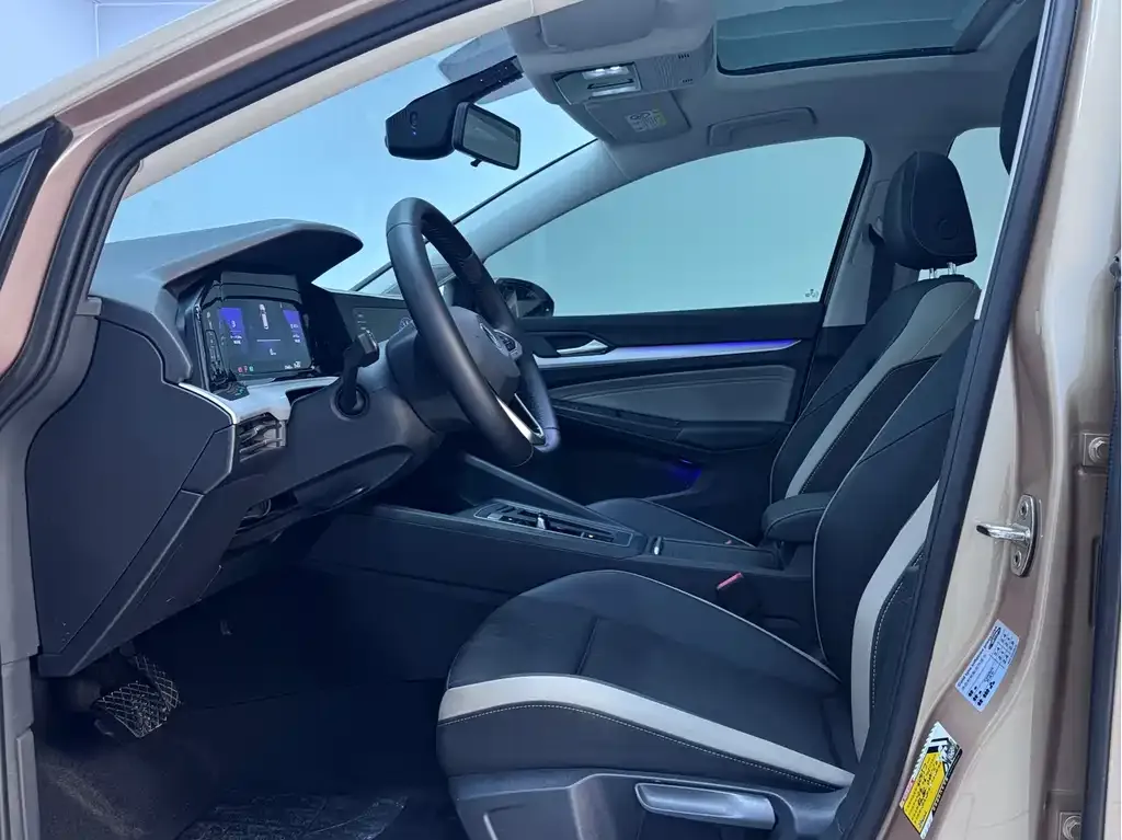 Volkswagen Golf 2021 из CN, фото 10
