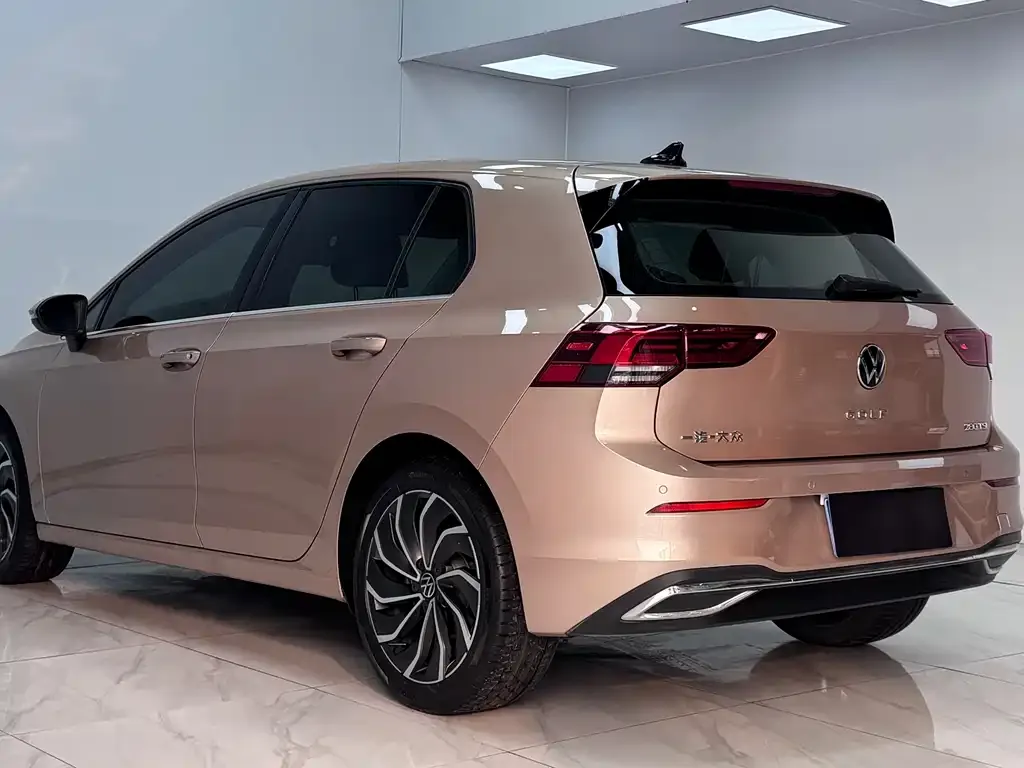 Volkswagen Golf 2021 из CN, фото 4