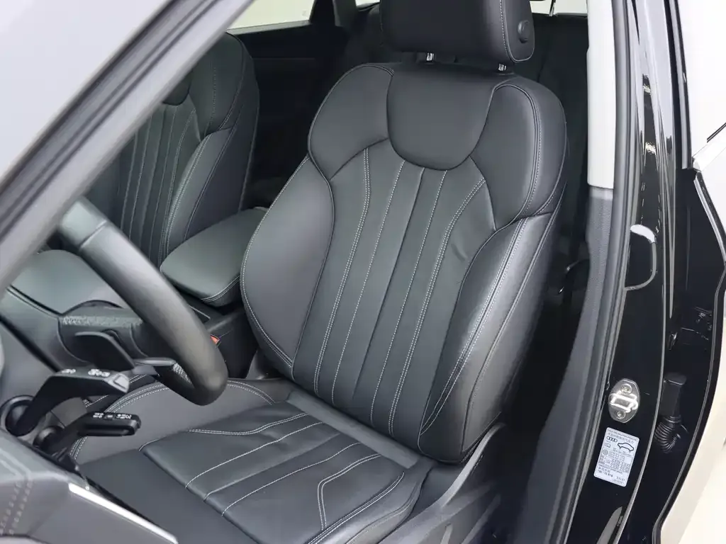 Audi Q5L 2021 из CN, фото 7