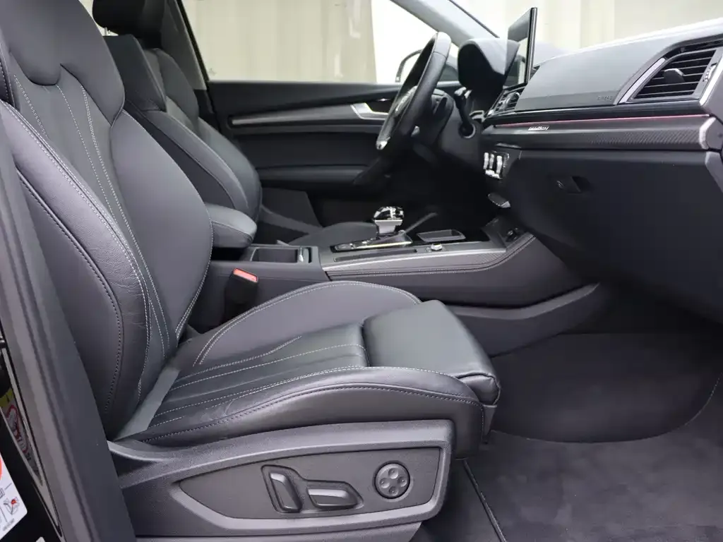 Audi Q5L 2021 из CN, фото 8