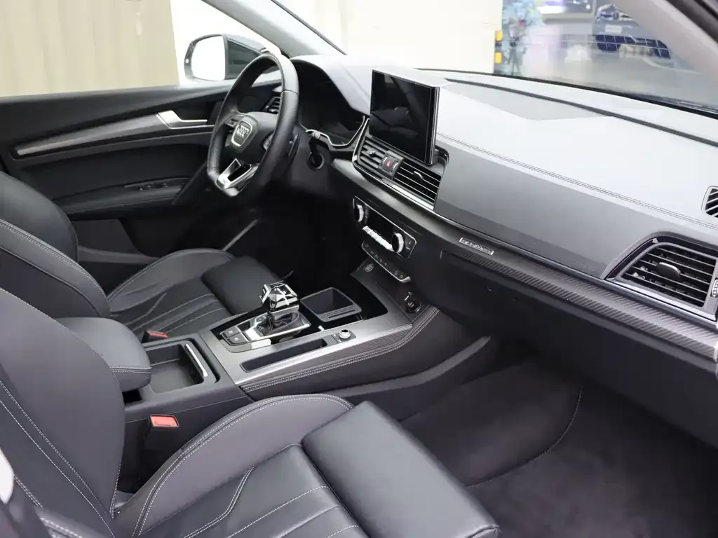 Audi Q5L 2021 из CN, фото 9