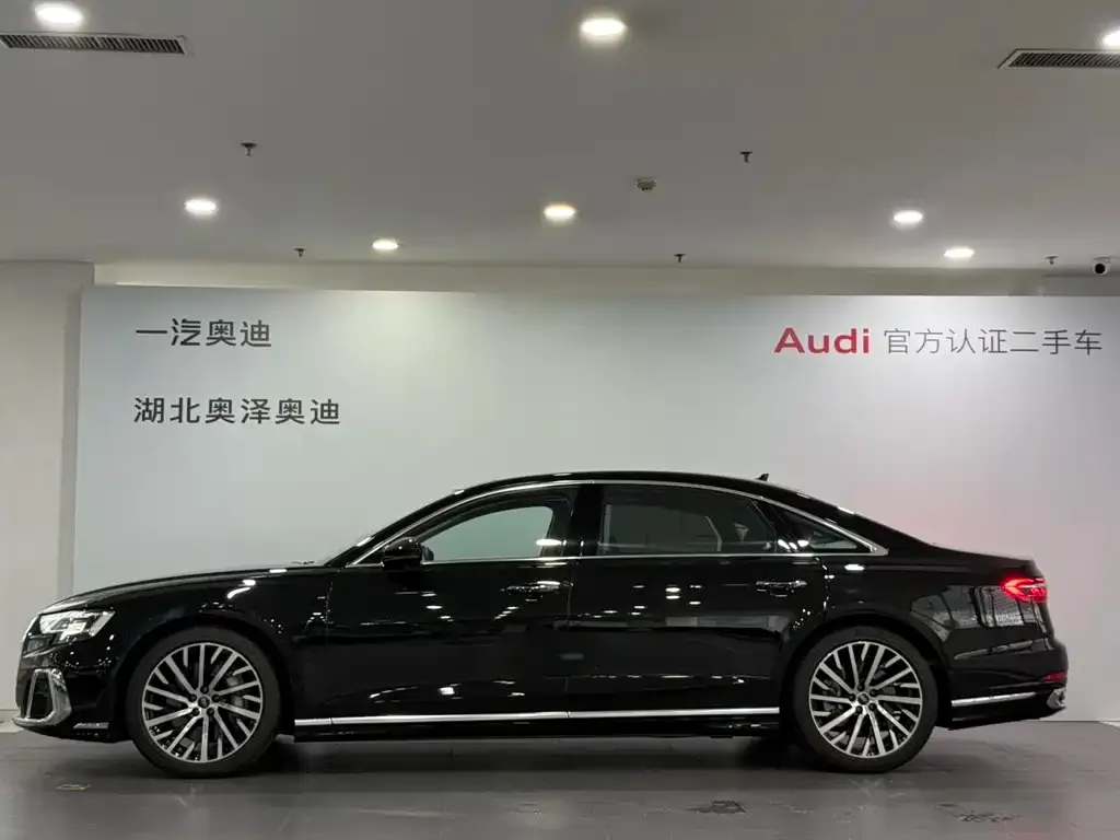 Audi A8 2024 из CN, фото 4