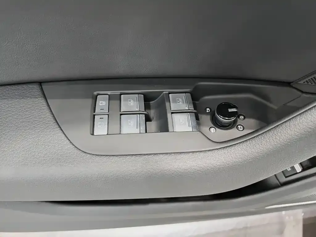 Audi A7 2024 из CN, фото 10