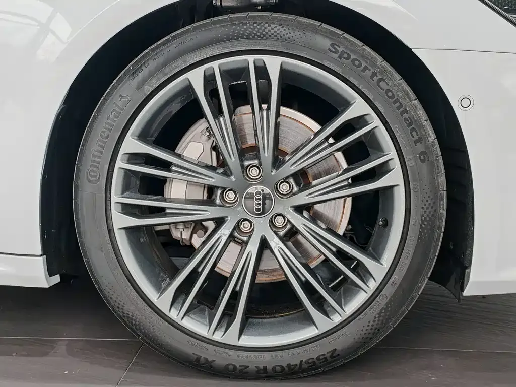 Audi A7 2024 из CN, фото 4