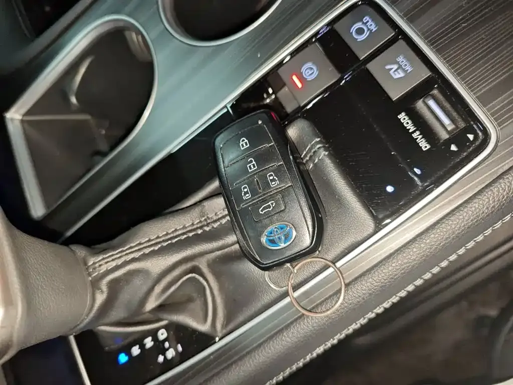 Toyota Sienna 2022 из CN, фото 9