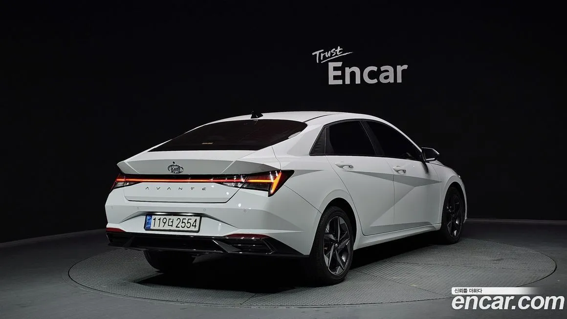 Hyundai AVANTE — фото 2
