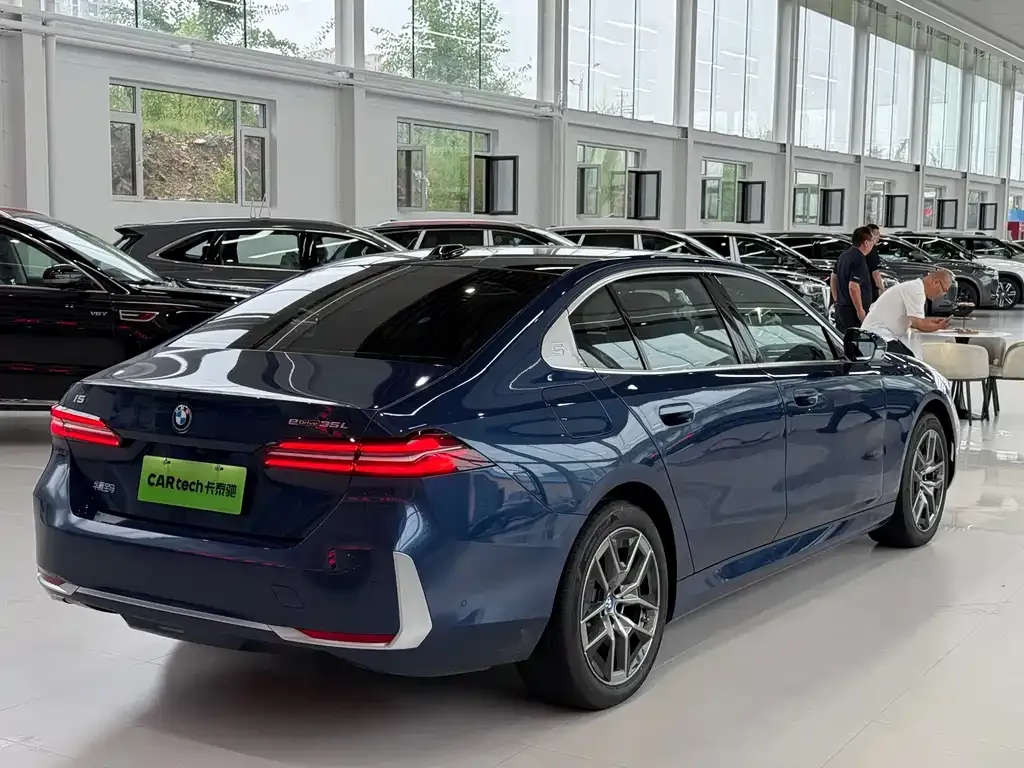 BMW i5 2024 из CN, фото 5