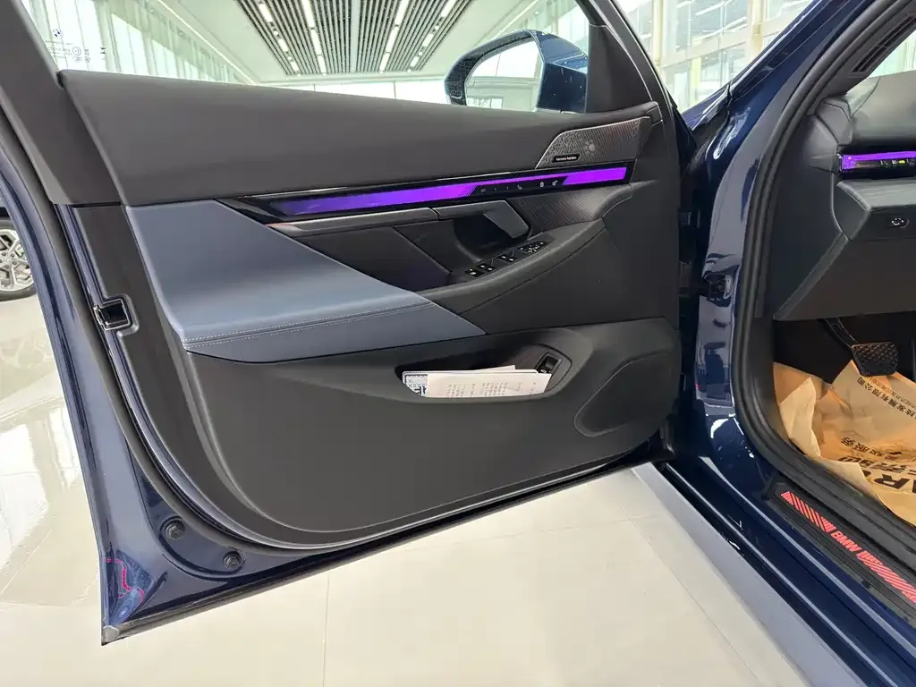 BMW i5 2024 из CN, фото 9