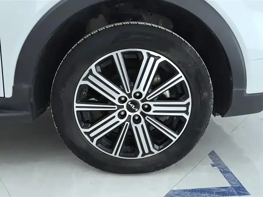Kia Sportage 2023 из CN, фото 5