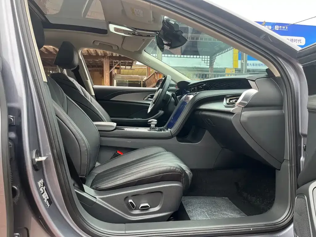 Hongqi H5 2024 из CN, фото 10