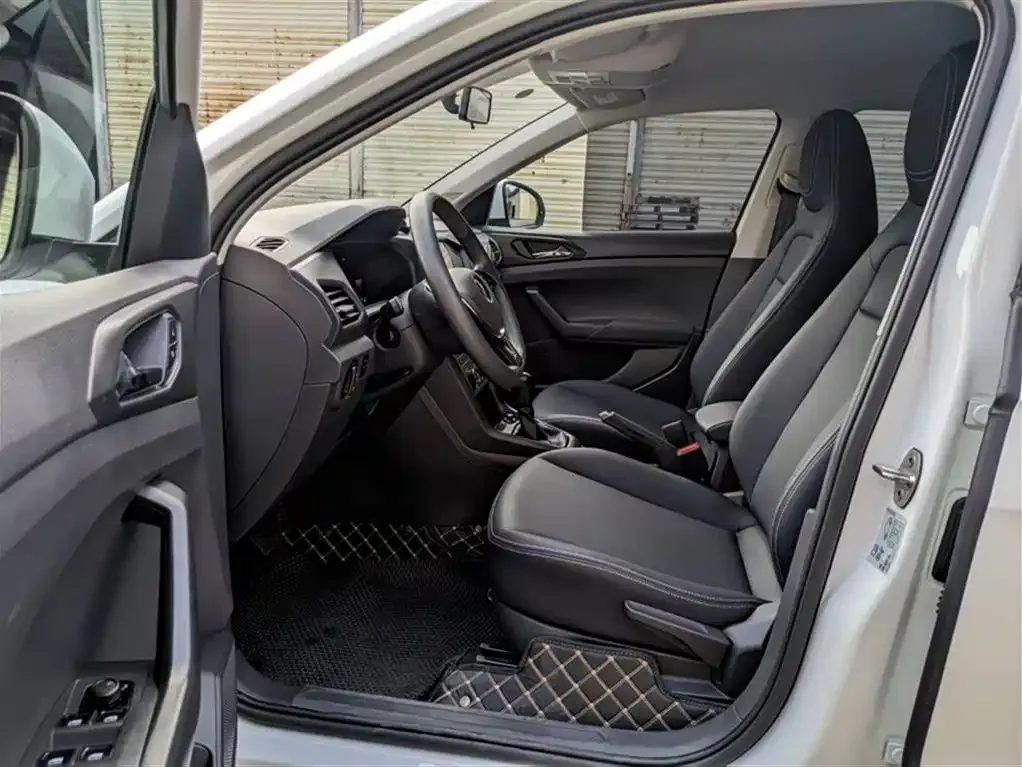 Volkswagen T-Cross 2023 из CN, фото 9