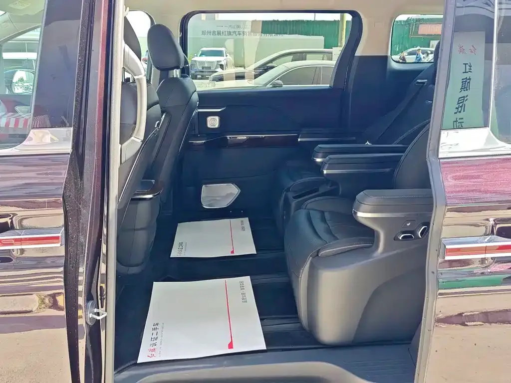 Hongqi HQ9 2023 из CN, фото 6