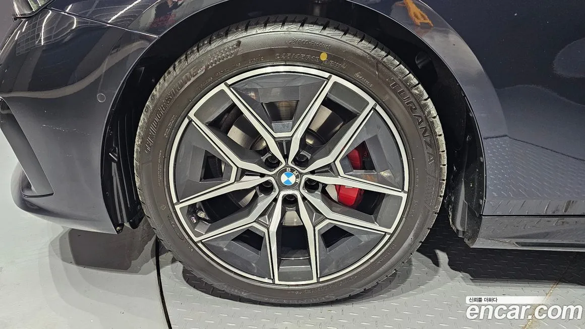 BMW 5-Series 2024 из KR, фото 5