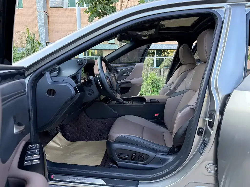 Lexus ES 2023 из CN, фото 7