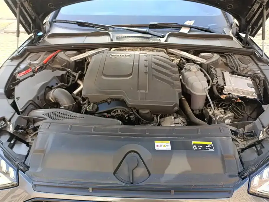 Audi A4L 2024 из CN, фото 10