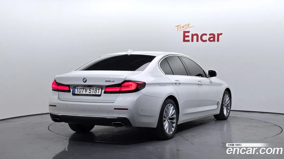 BMW 5-Series 2021 из KR, фото 2