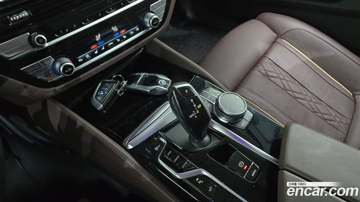 BMW 5-Series 2021 из KR, фото 9
