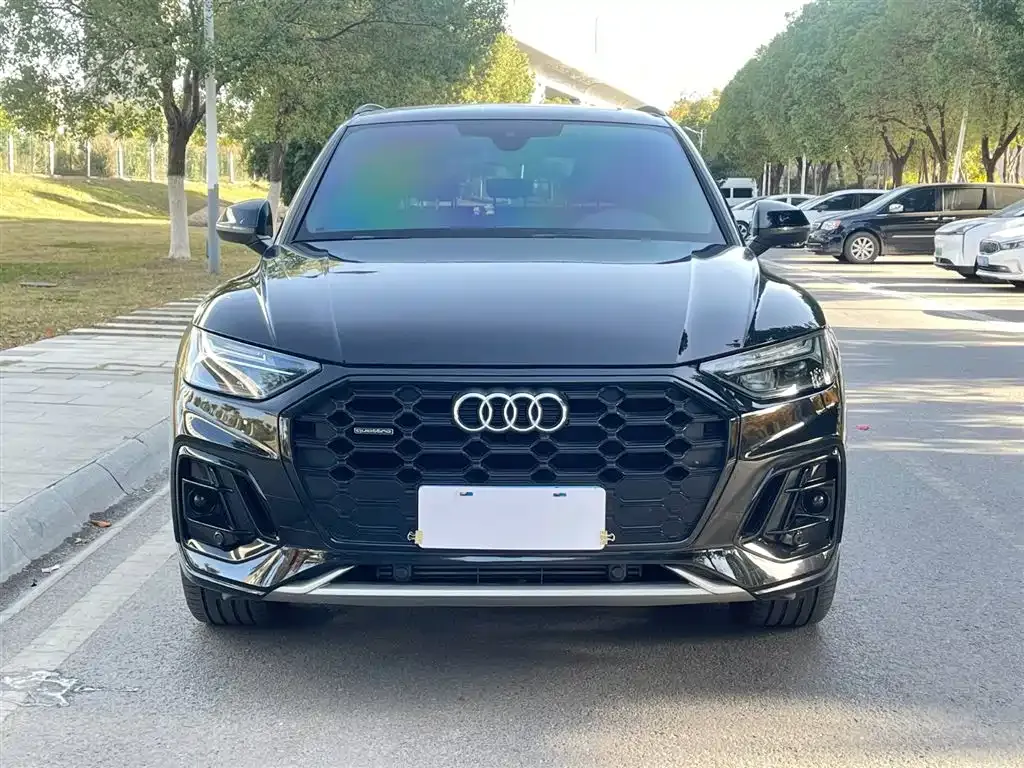 Audi Q5L 2023 из CN, фото 3