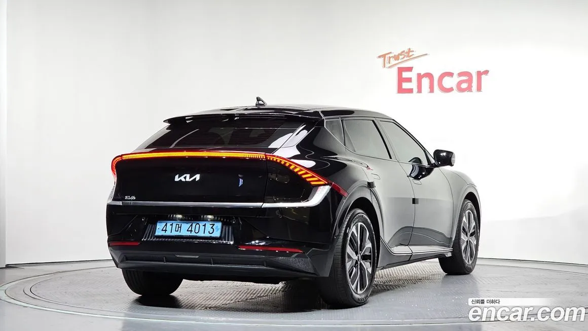 Kia EV6 2023 из KR, фото 2