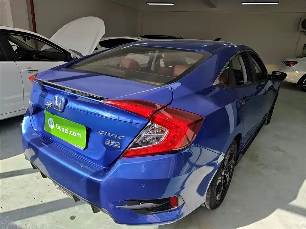 Honda Civic — фото 7
