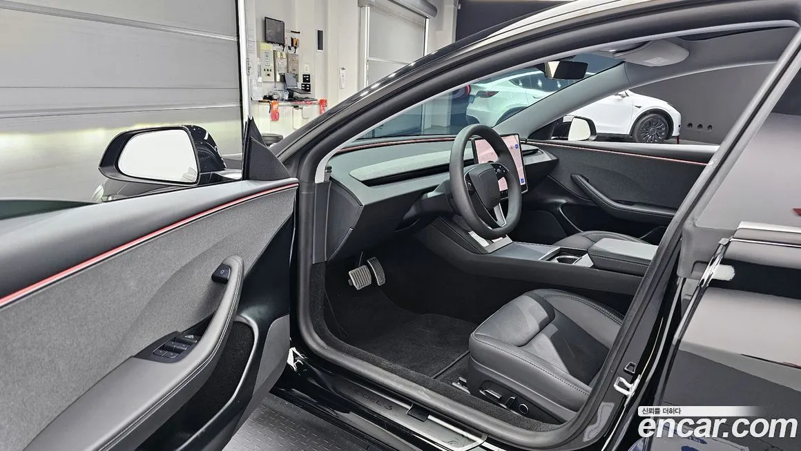 Tesla Model 3 2025 из KR, фото 10