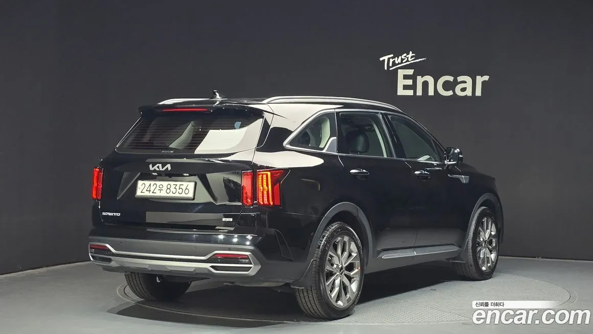 Kia Sorento 2023 из KR, фото 2