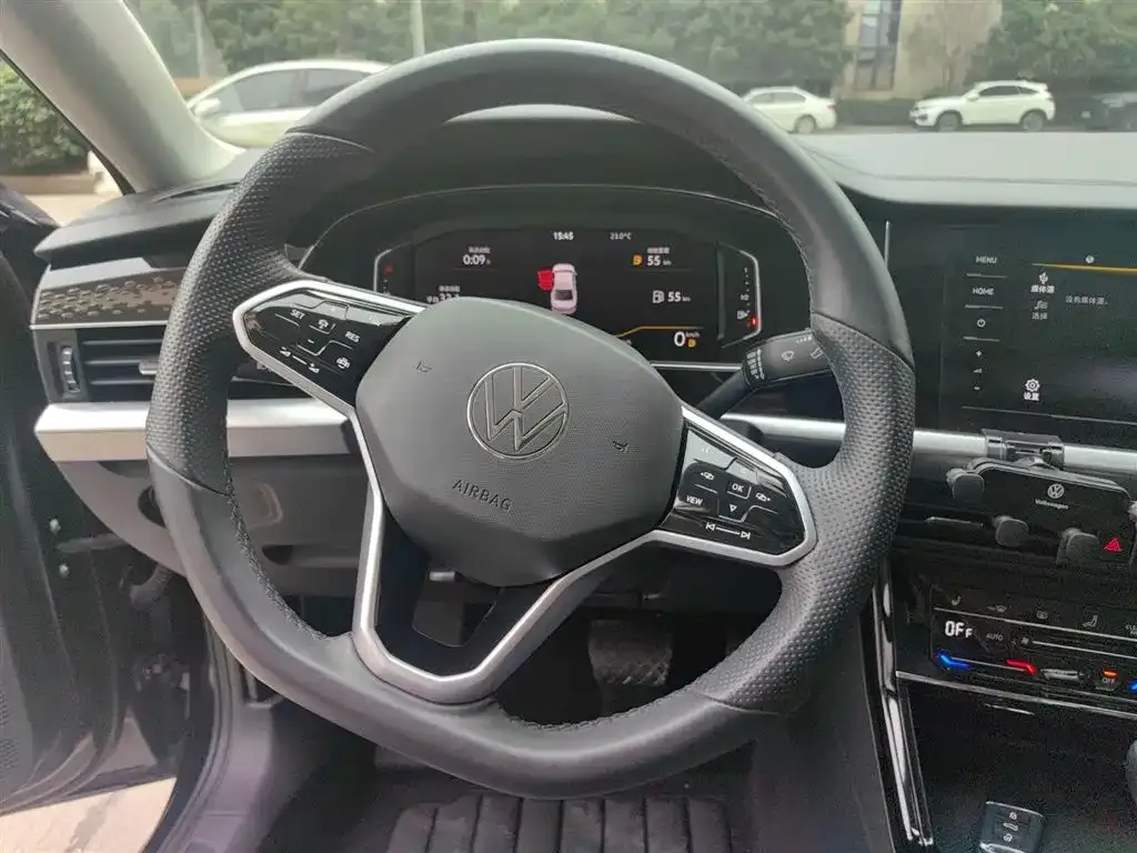 Volkswagen Passat 2023 из CN, фото 10